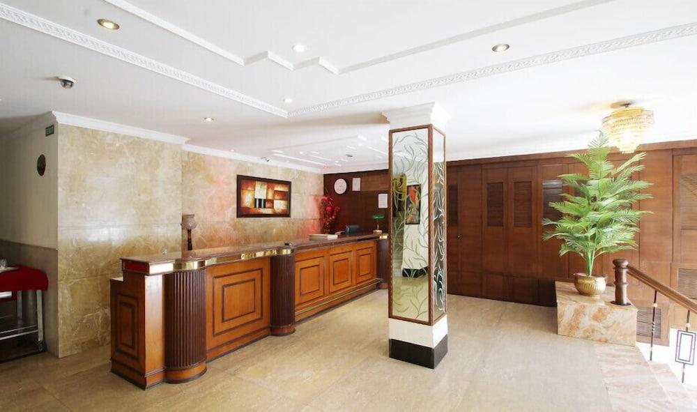 The Crest Inn Дели Экстерьер фото