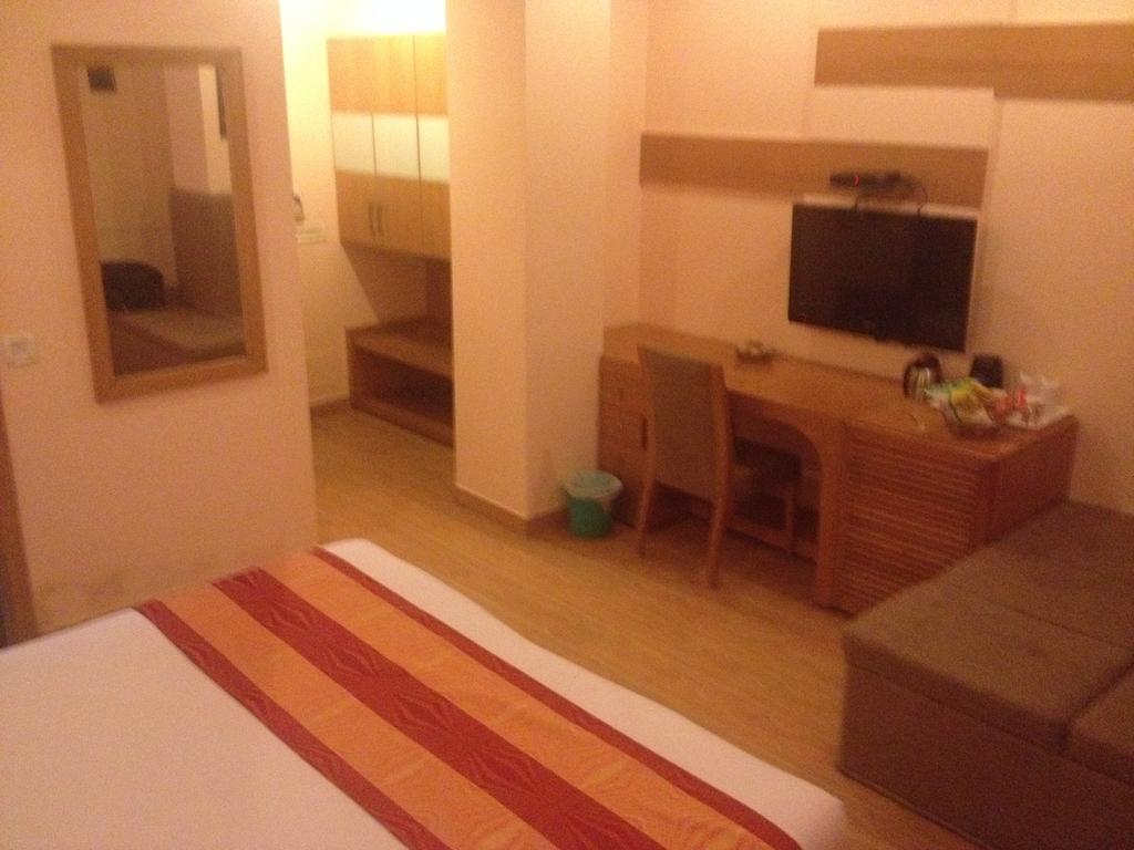 The Crest Inn Дели Экстерьер фото