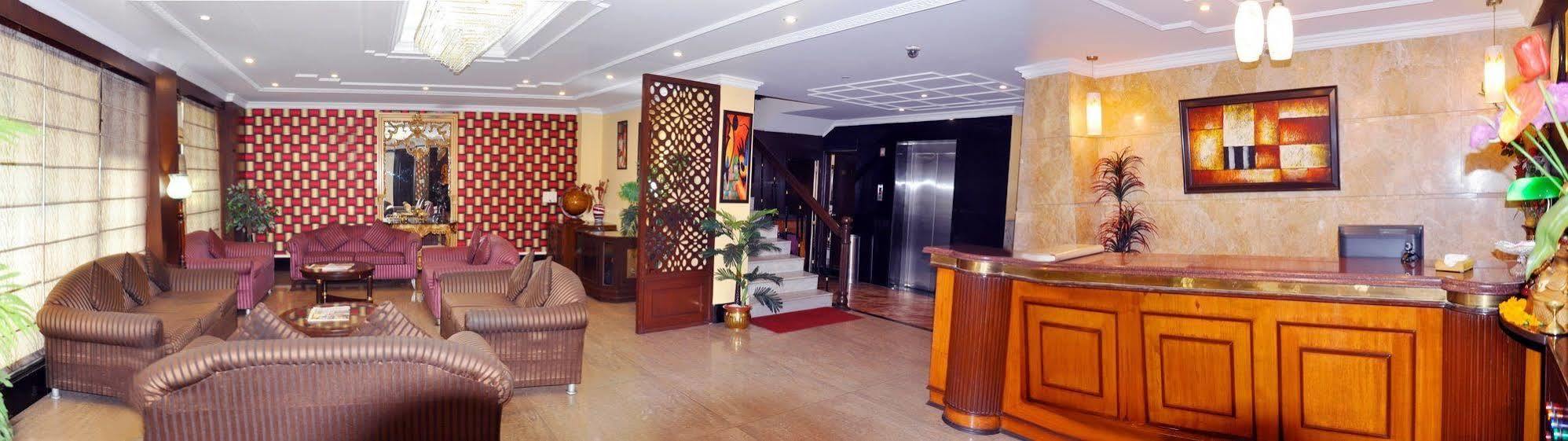 The Crest Inn Дели Экстерьер фото